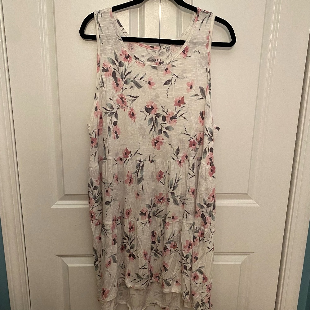 Torrid - White Floral - Tunic Length Babydoll Tank Top - Size 3
